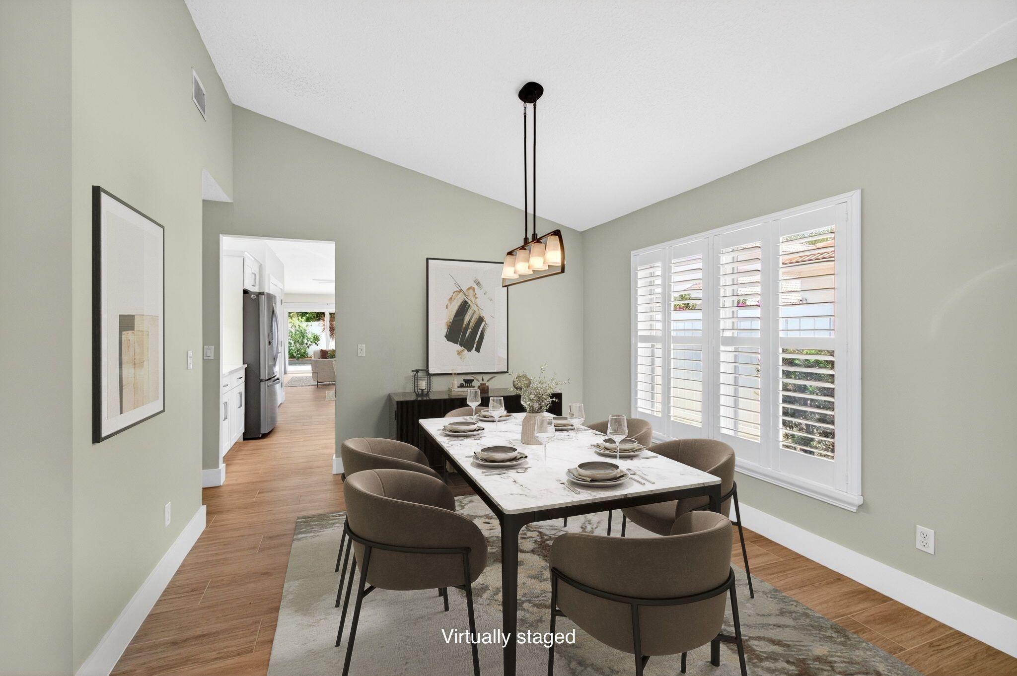 DELRAY LAKES - Residential