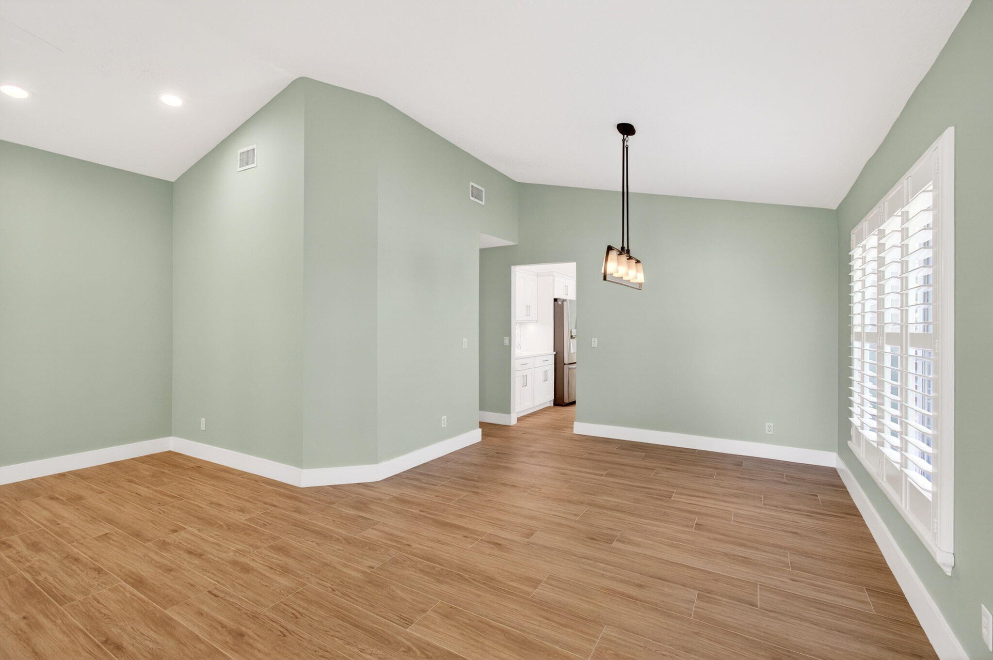 DELRAY LAKES - Residential