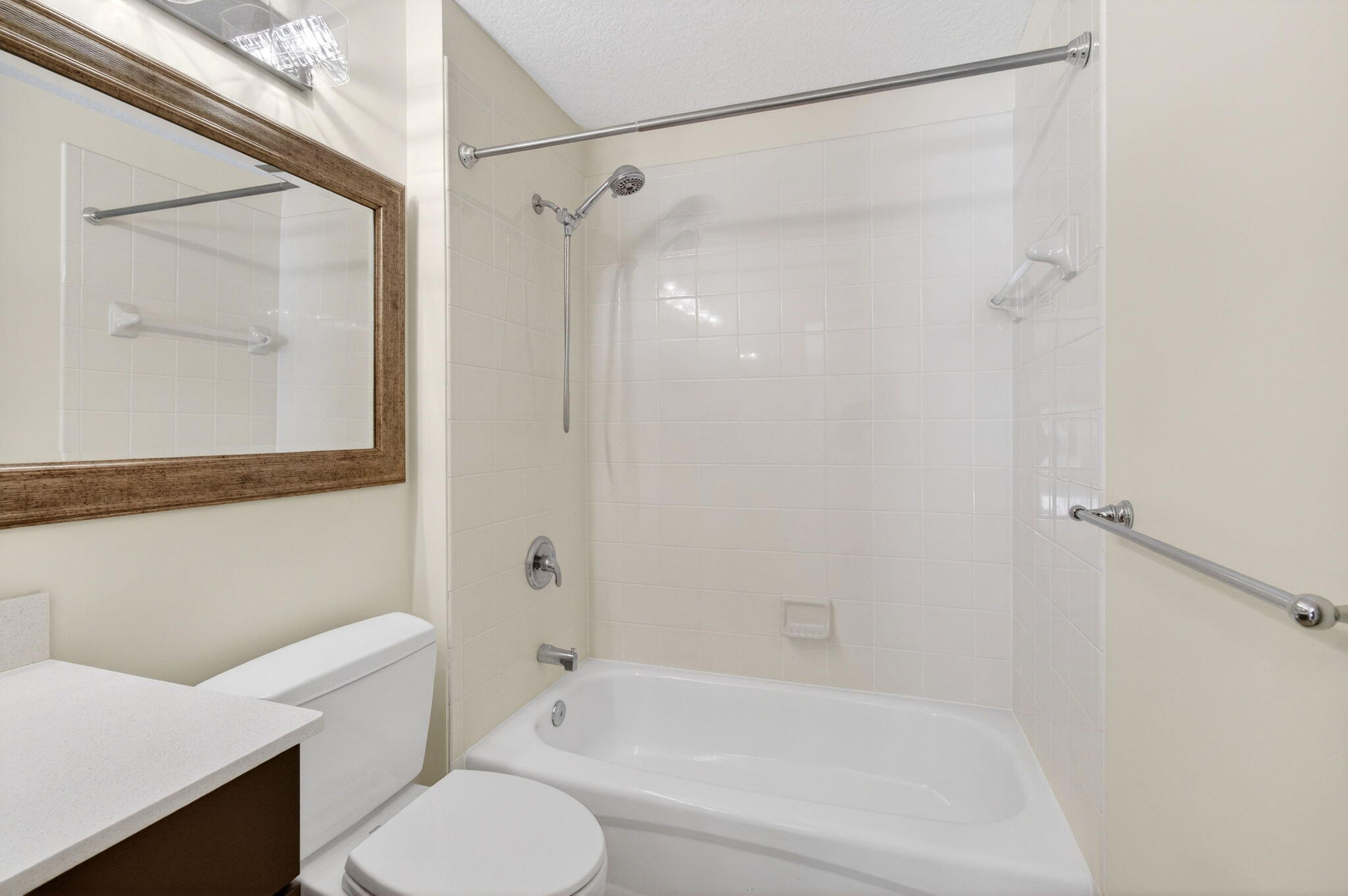 DELRAY LAKES - Residential