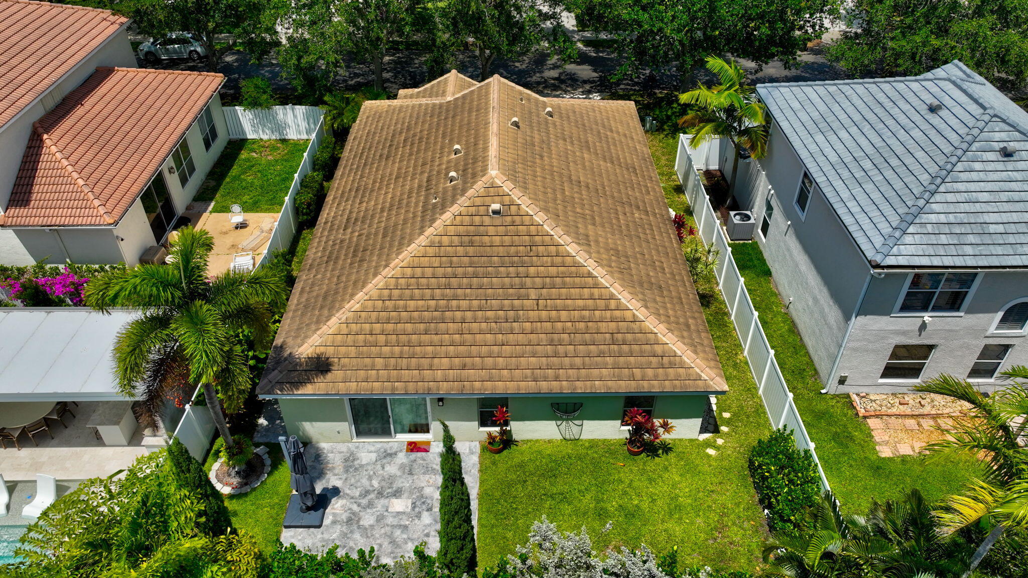 DELRAY LAKES - Residential