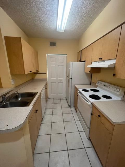 SPA AT SUNSET ISLES CONDO - Residential Lease