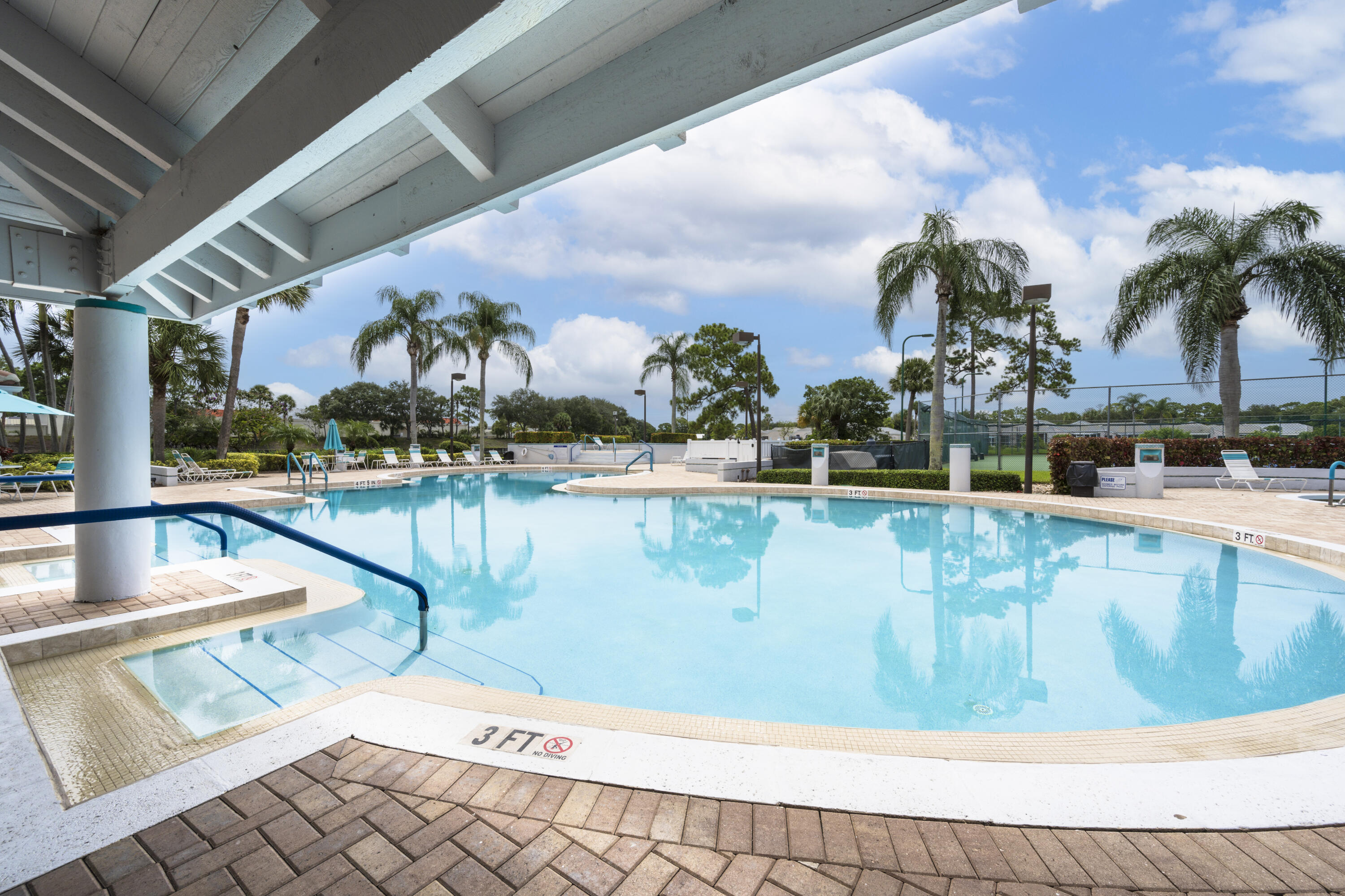 RIVER BRIDGE PAR 2F - Residential