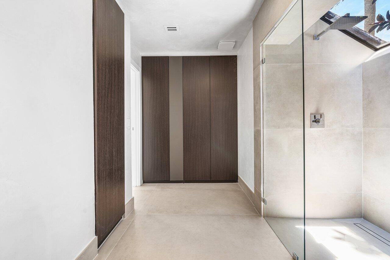 BREAKERS WEST 5 - Residential