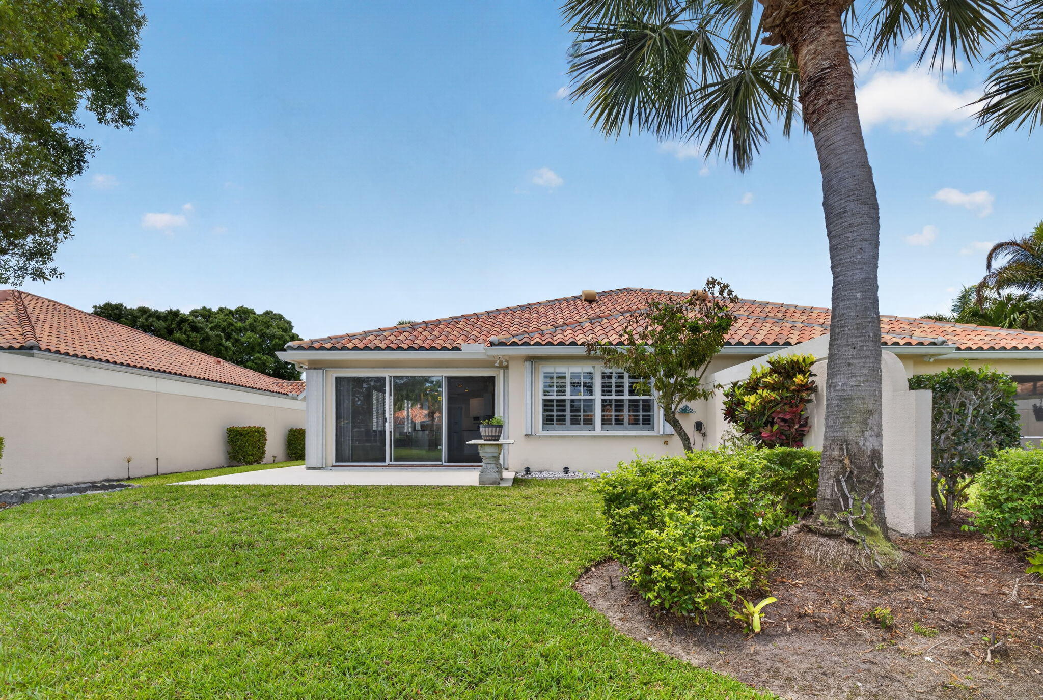 CYPRESS LAKE - Residential