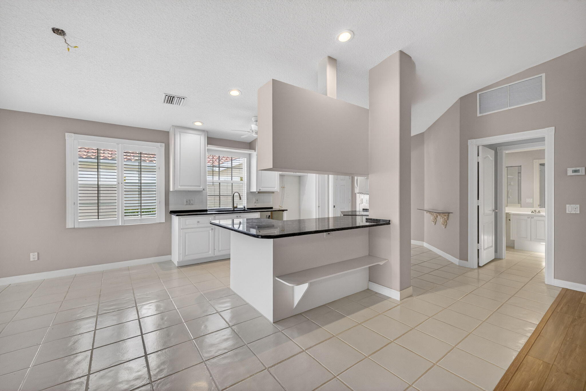 CYPRESS LAKE - Residential