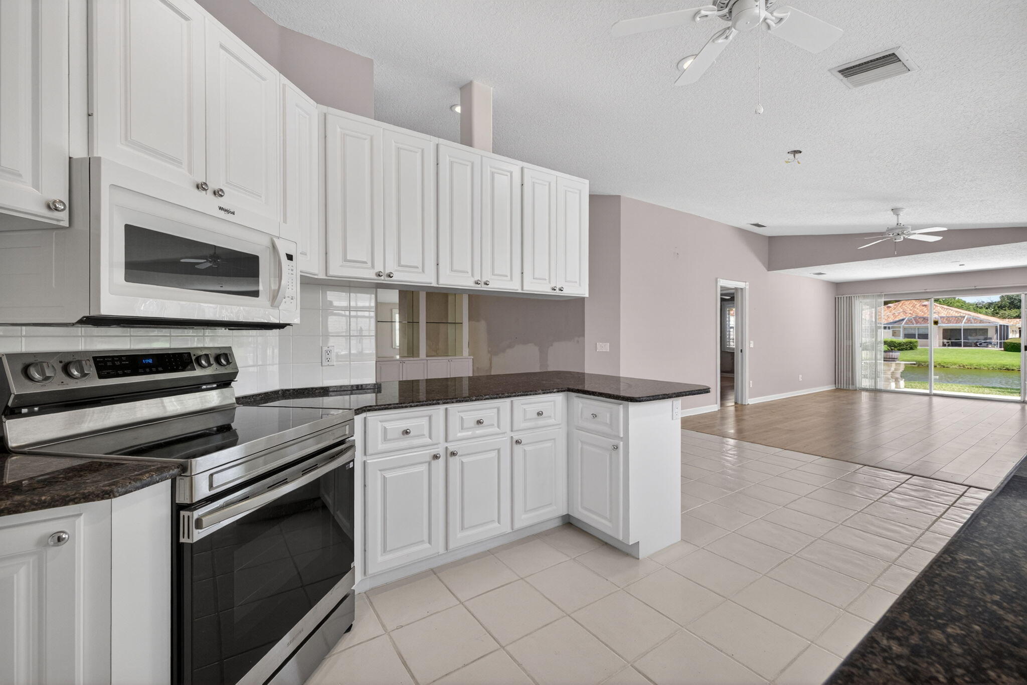CYPRESS LAKE - Residential