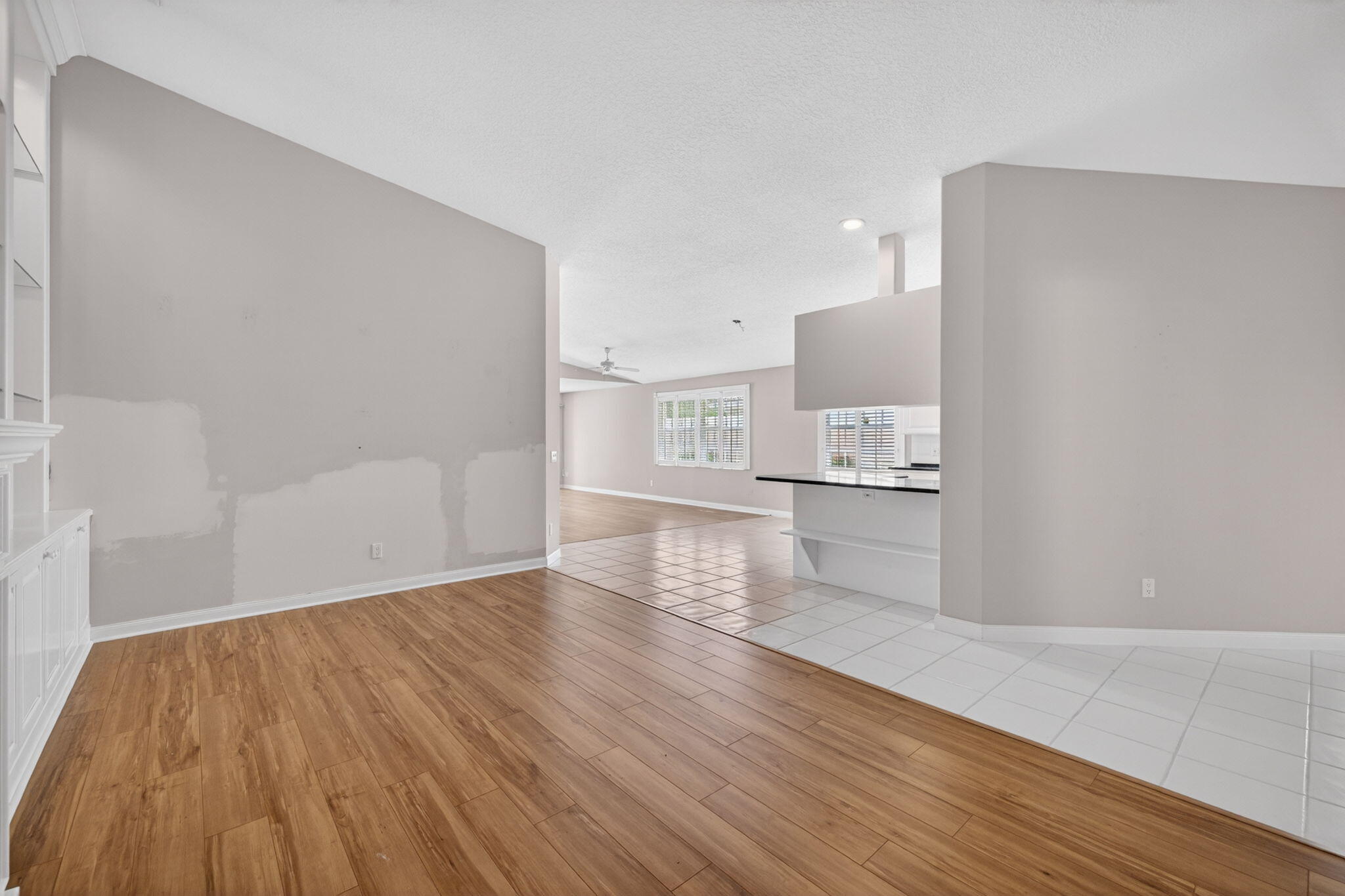 CYPRESS LAKE - Residential