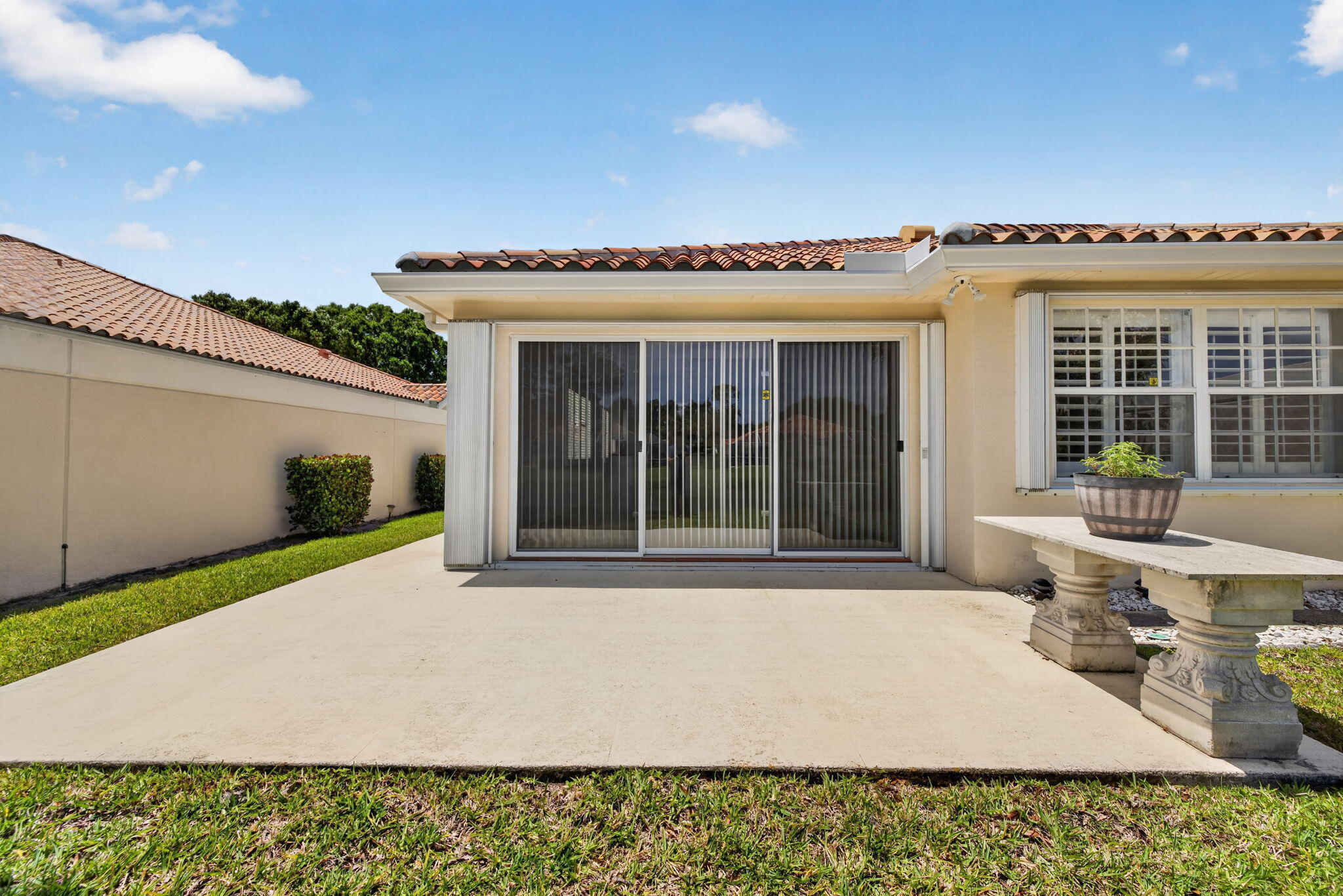 CYPRESS LAKE - Residential