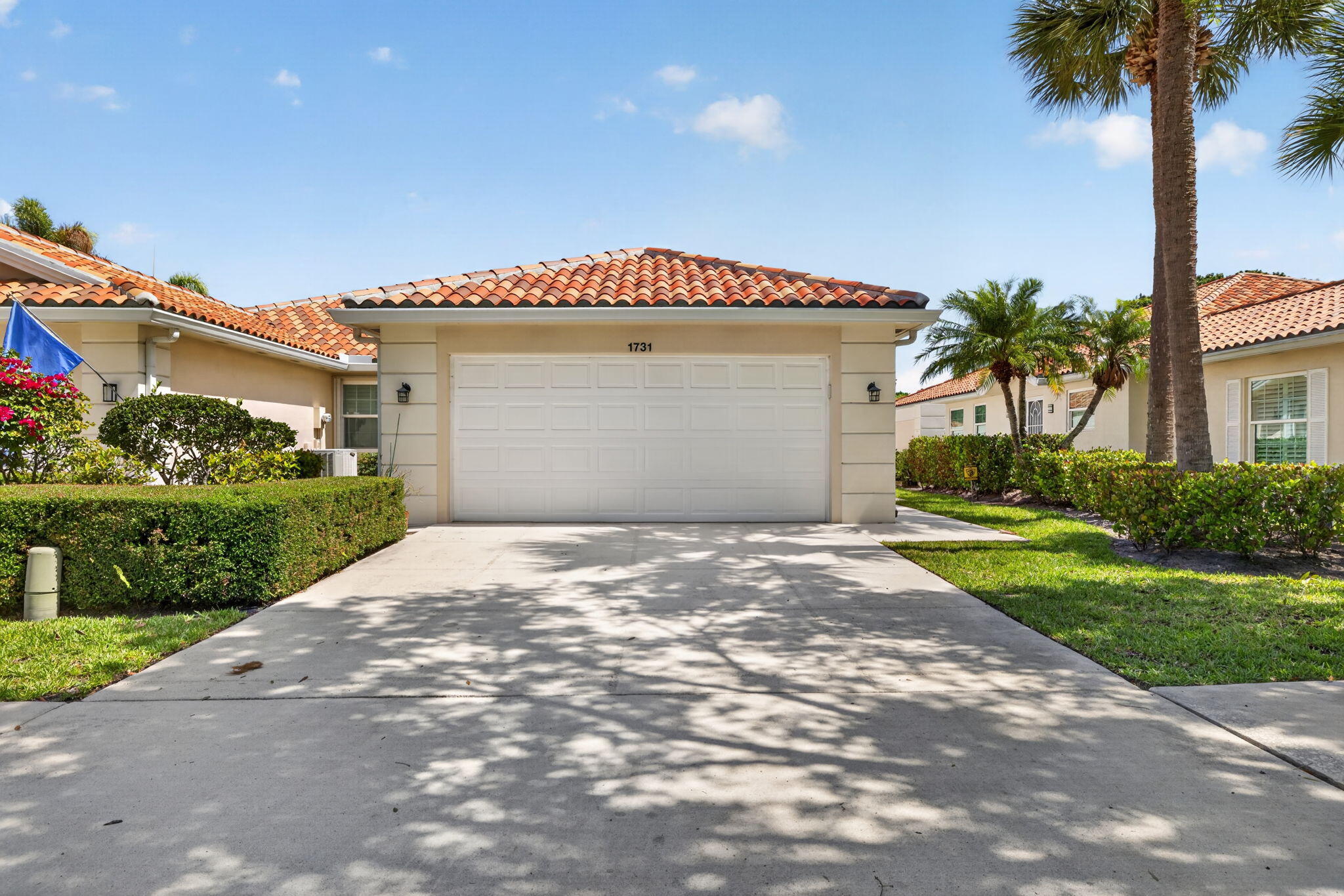 CYPRESS LAKE - Residential