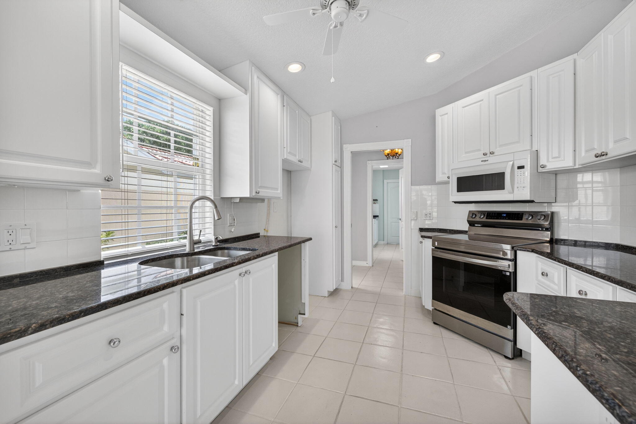 CYPRESS LAKE - Residential