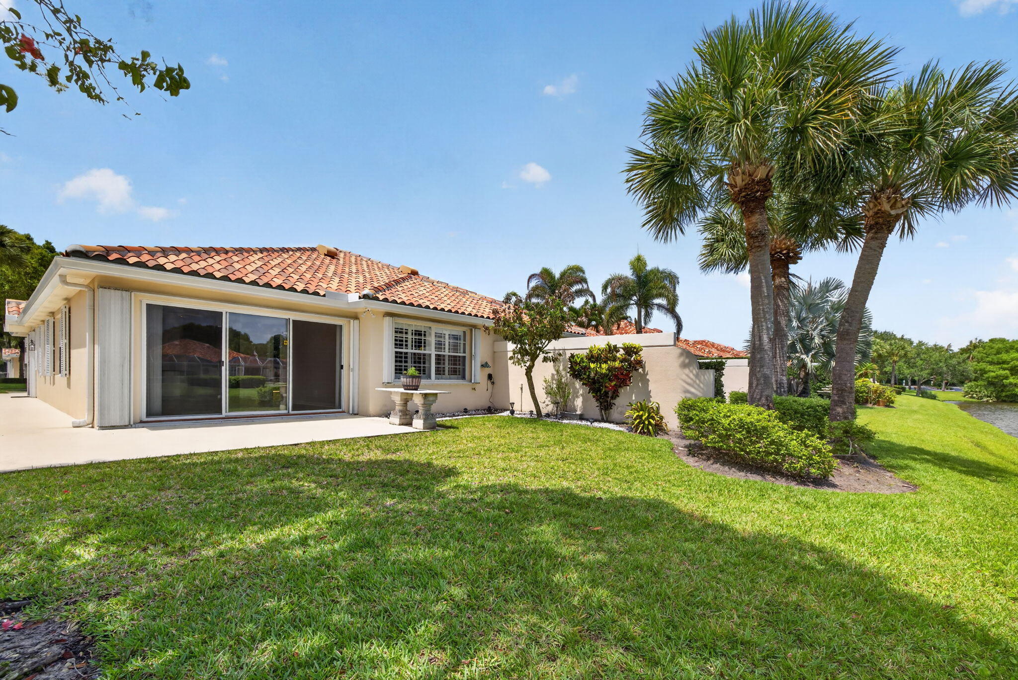 CYPRESS LAKE - Residential
