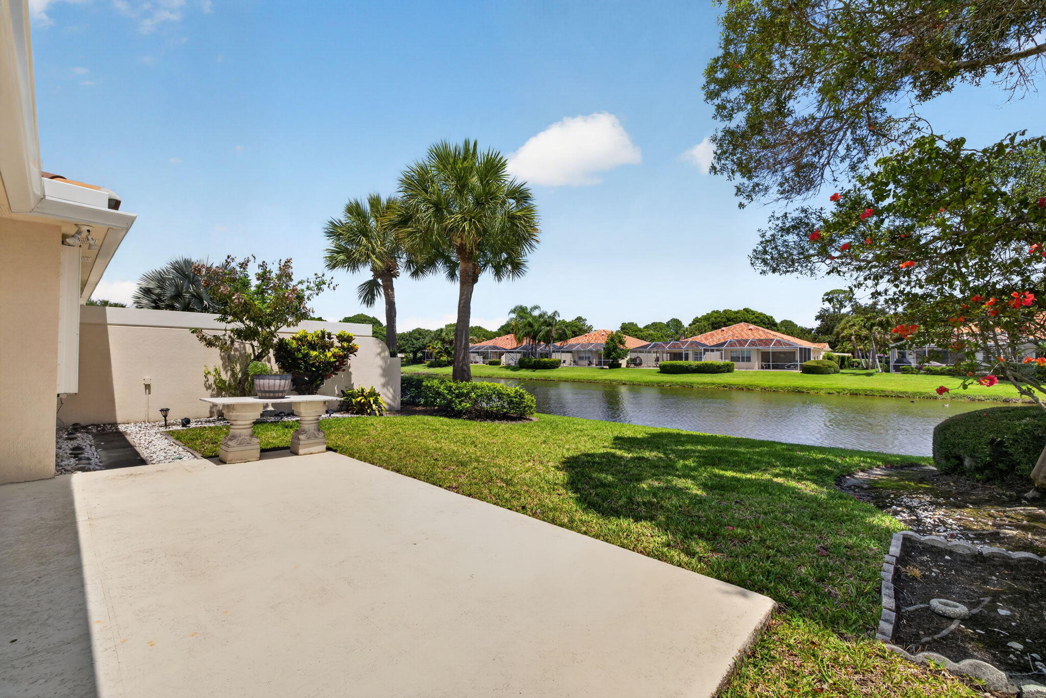 CYPRESS LAKE - Residential