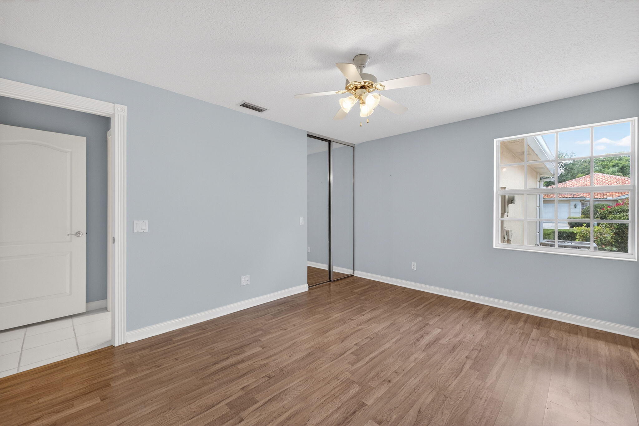 CYPRESS LAKE - Residential