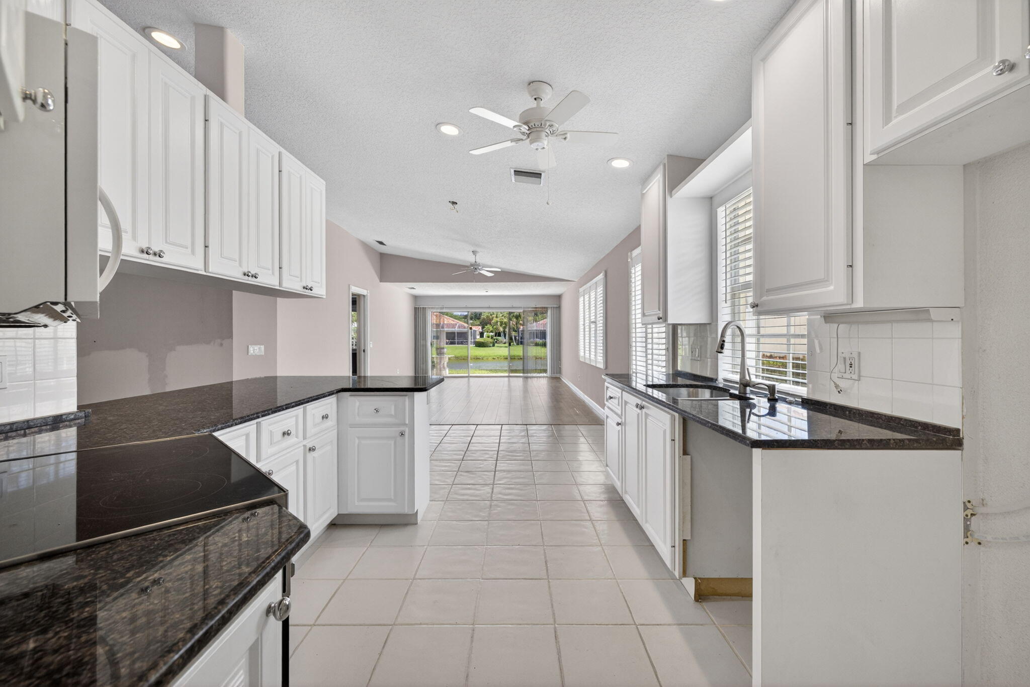 CYPRESS LAKE - Residential