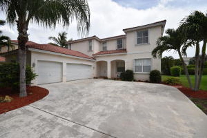 Perfect home with so much to offer, the highlight of which would be the 3 car garage, 6 bedrooms, 3 bathrooms, tiled and screened patio with hard top roof and large back yard!!! Need I say more...well, there's also the cook's dream of a kitchen with stainless steel appliances, granite counter-tops, back splash and island with sink and dishwasher overlooking the family room so invite your family and friends you've got plenty of room.