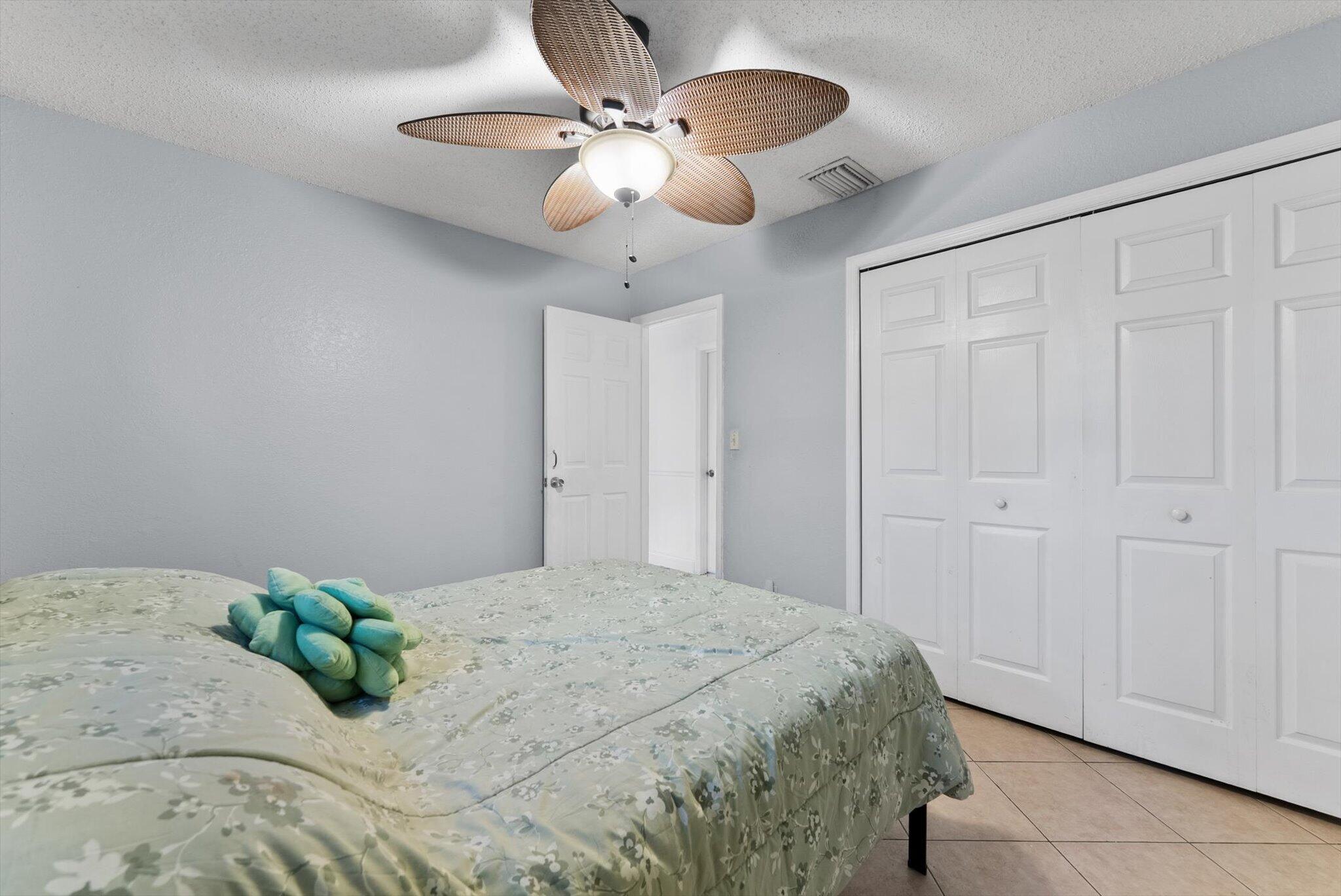 ROLLING GREEN RIDGE 1ST ADD - Residential