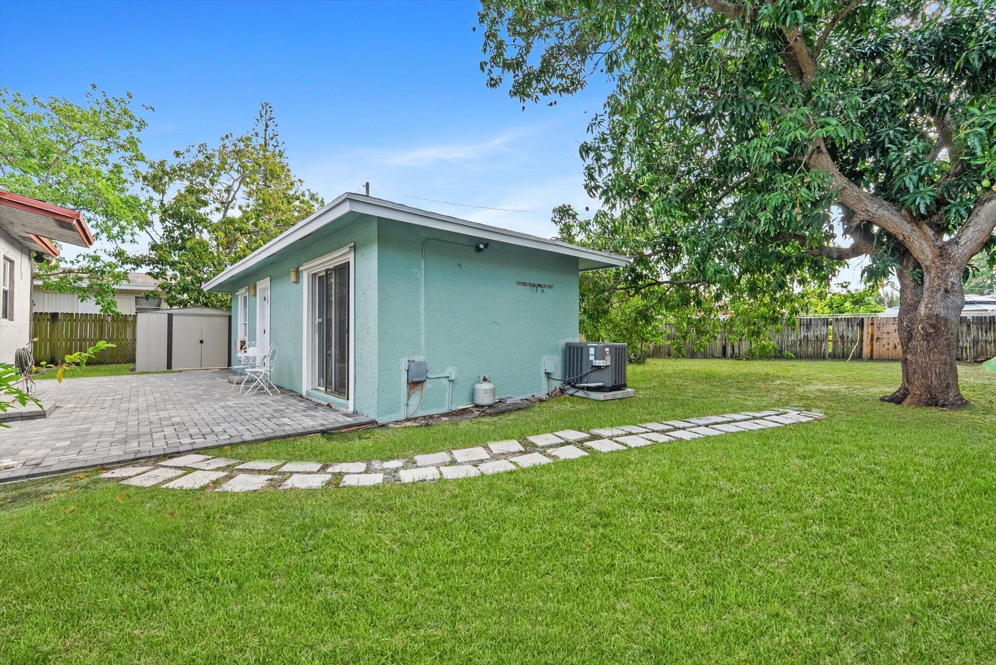 ROLLING GREEN RIDGE 1ST ADD - Residential