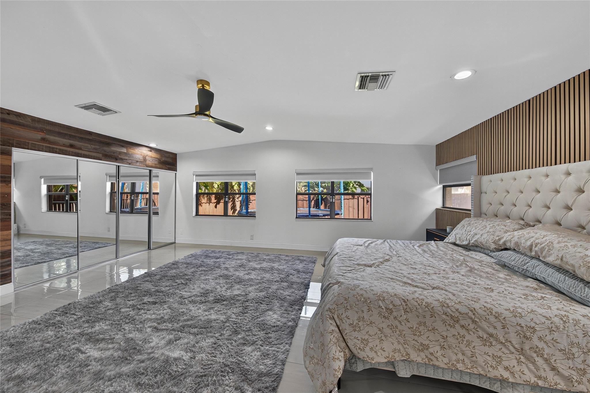 VENETIAN ISLES - Residential