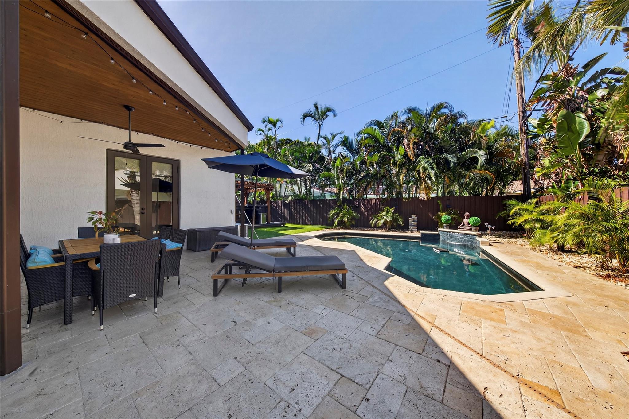 VENETIAN ISLES - Residential