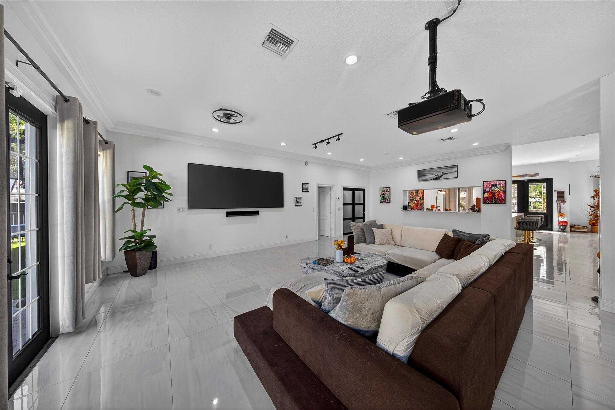 VENETIAN ISLES - Residential