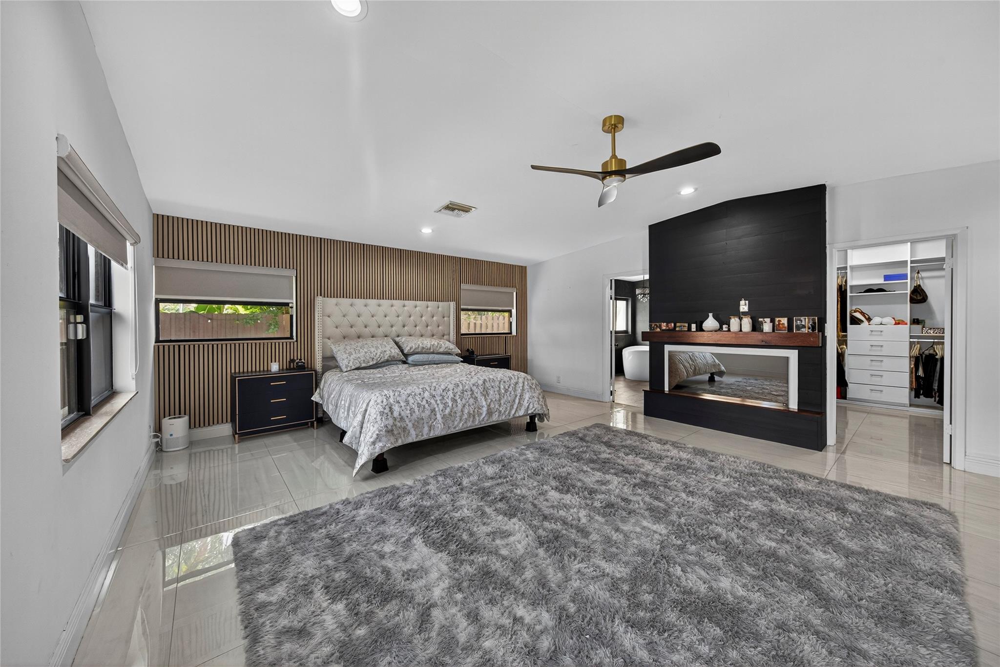 VENETIAN ISLES - Residential