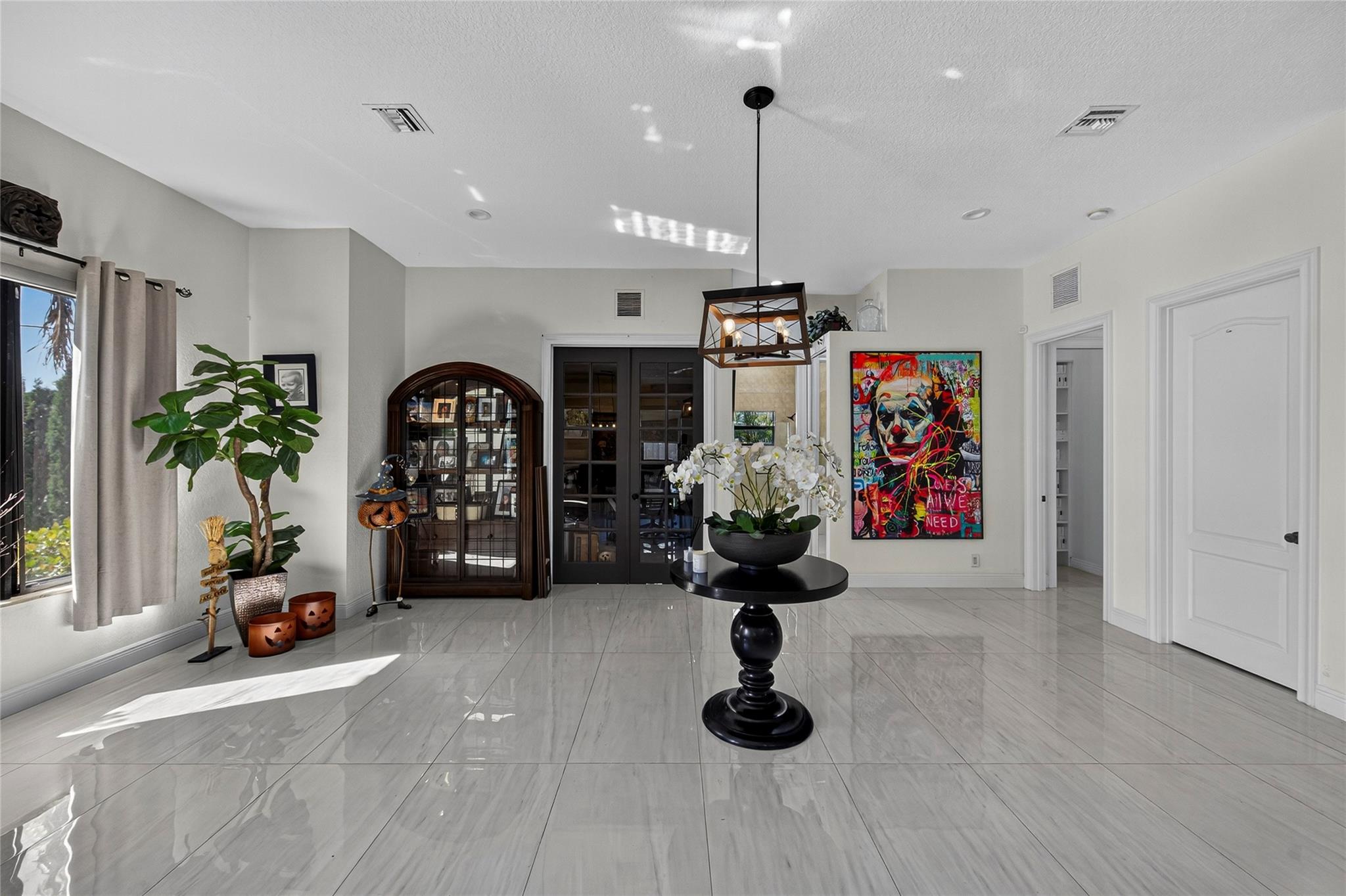 VENETIAN ISLES - Residential