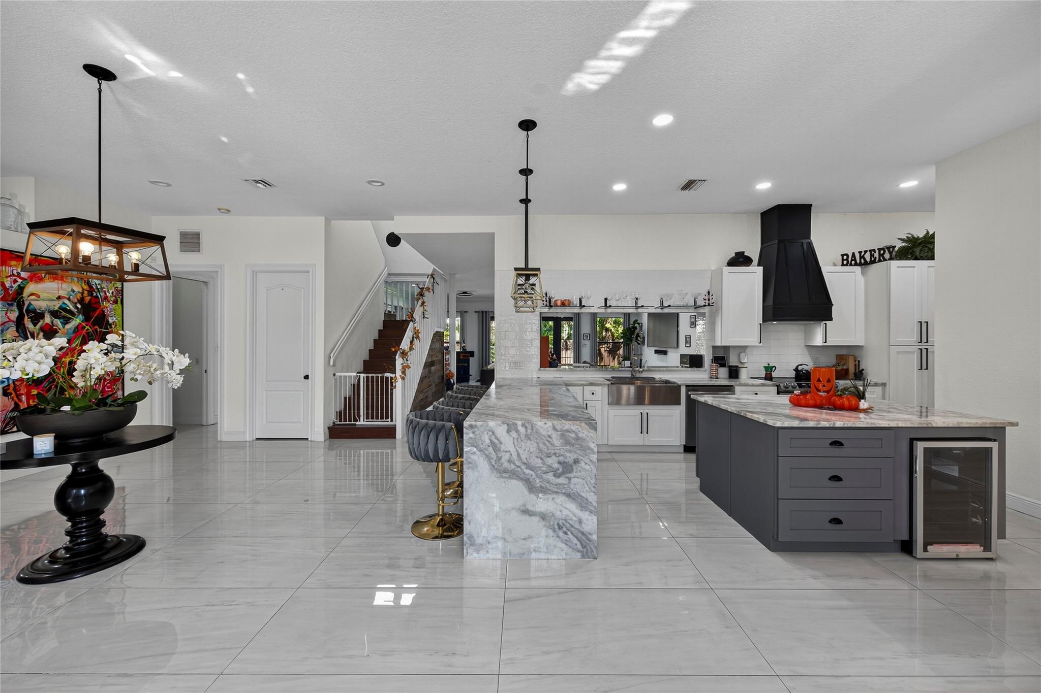 VENETIAN ISLES - Residential