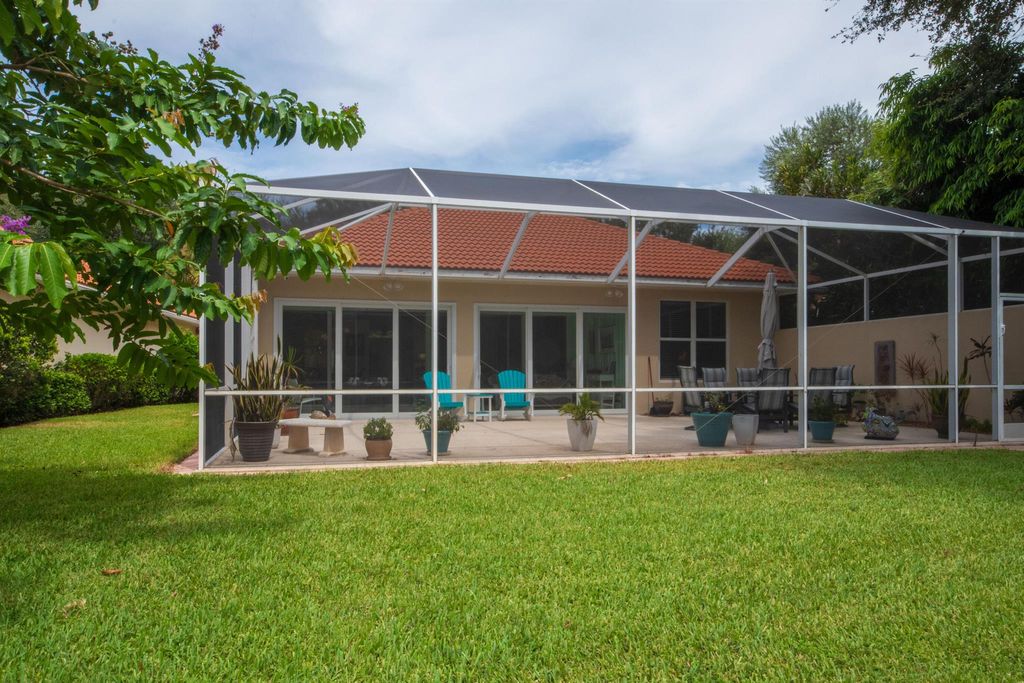 Photo of 113 Winter Club Court, Palm Beach Gardens, FL 33410 (MLS # R11114302)