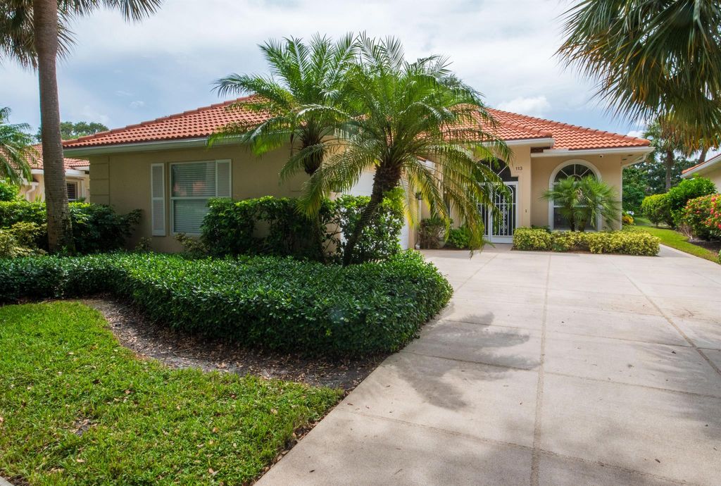 Photo of 113 Winter Club Court, Palm Beach Gardens, FL 33410 (MLS # R11114302)