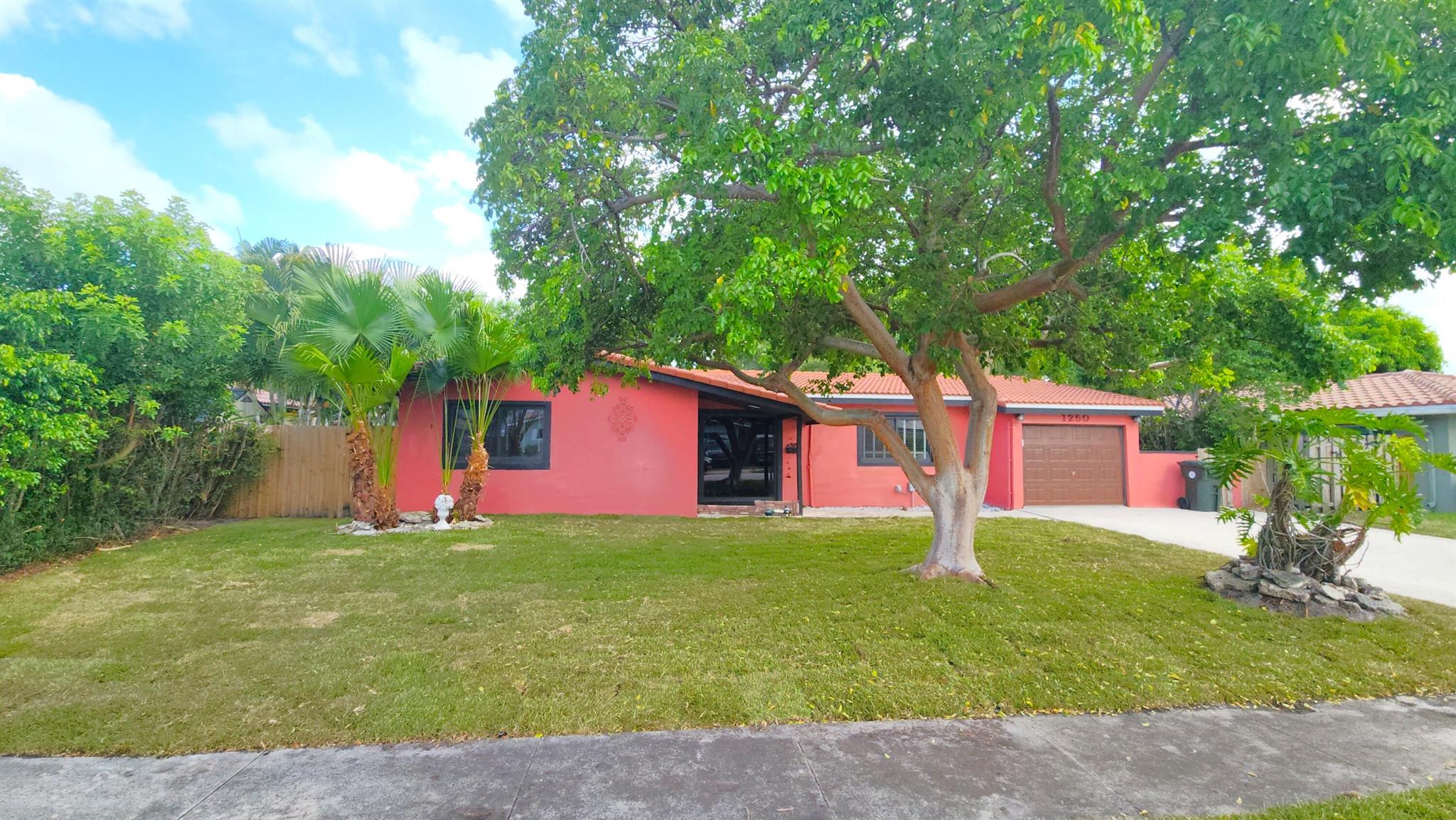 1250 SW 4th Street