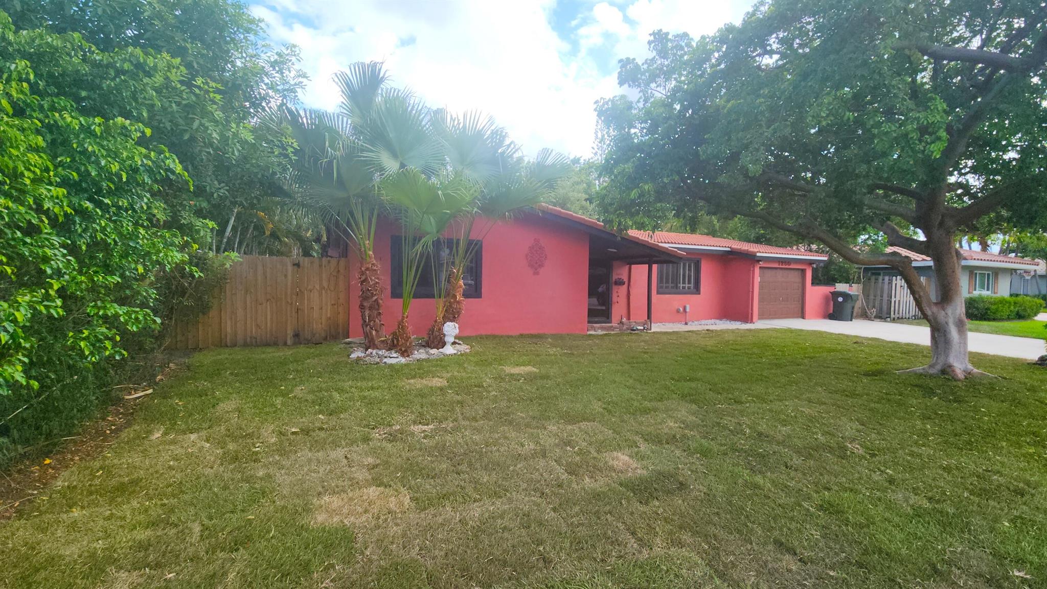 1250 SW 4th Street
