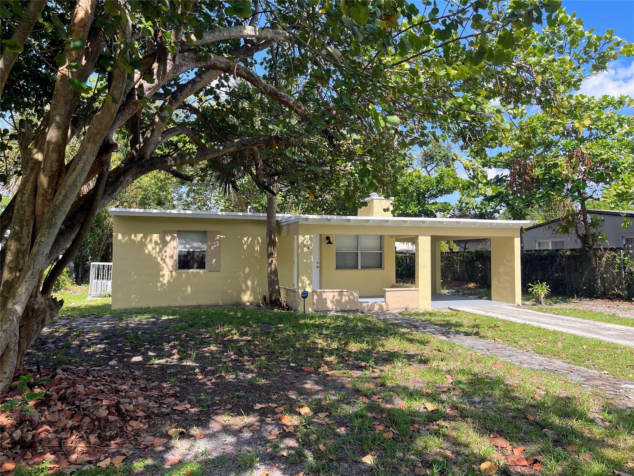 Super cute 3 bed 2 bath home in sought after Woodland Park neighborhood of Fort Lauderdale. This freshly updated property has tons of South Florida charm. Features updated kitchen, baths, flooring, interior paint, electrical, and central A/C. Separate utility room with washer dryer hook ups. Large 7,150sq/ft lot with plenty of space for entertaining, gardening, or enjoying the South Florida Sunshine. Great location of SW Lauderdale located only minutes from shopping, dining, schools, major roadways, and downtown Fort Lauderdale. READ BROKER REMARKS