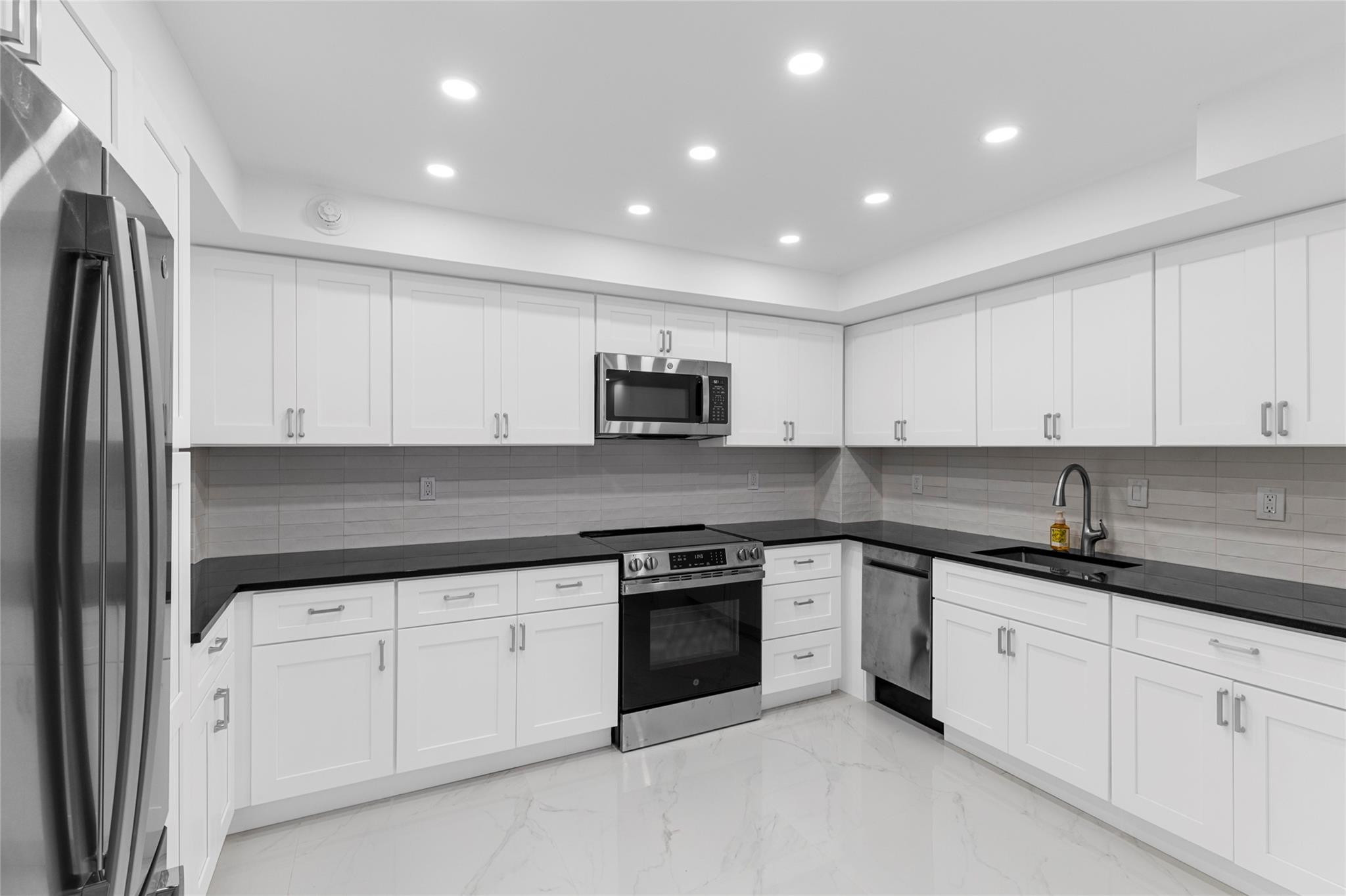 3750 Galt Ocean Drive 209