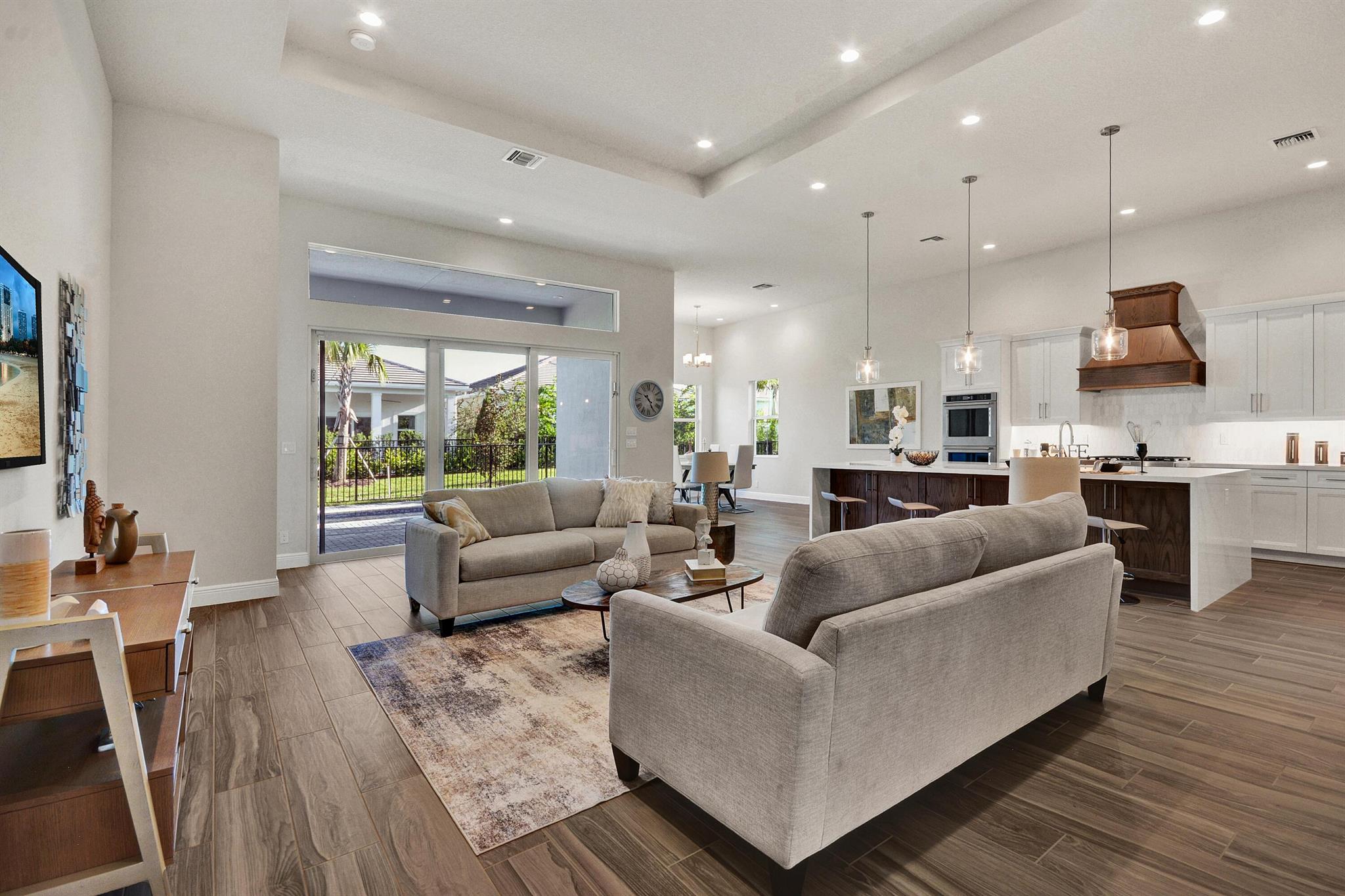 12104 Arbordale Way