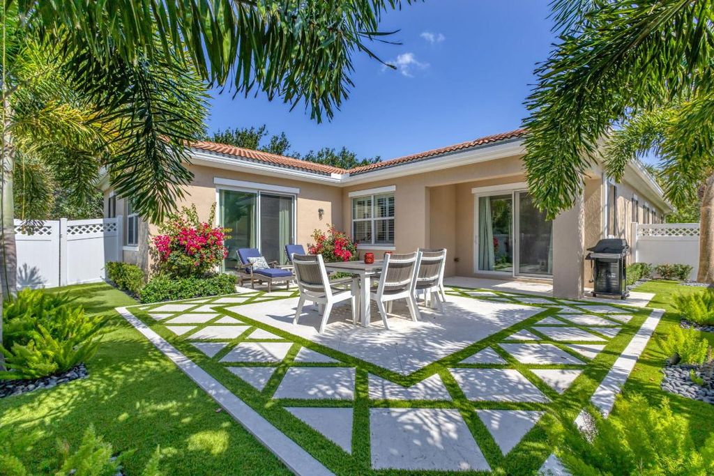 Photo of 1122 S Prescott Drive, Jupiter, FL 33458 (MLS # R11103021)