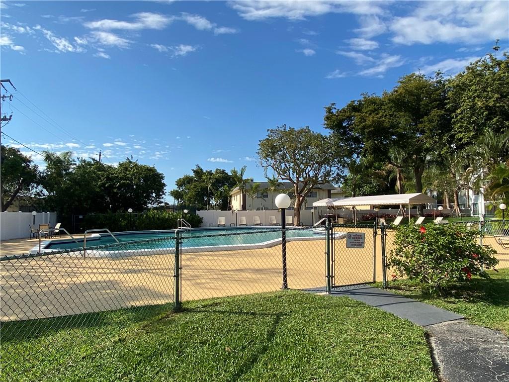 Royal Park Condonminiums - Residential