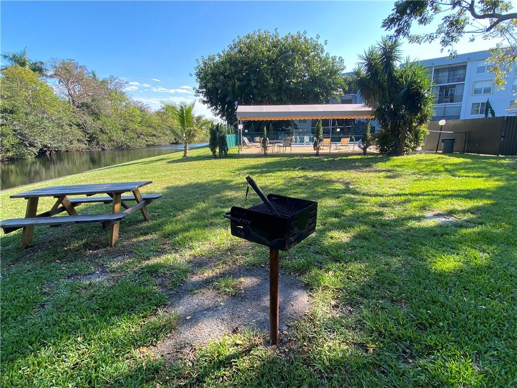 Royal Park Condonminiums - Residential