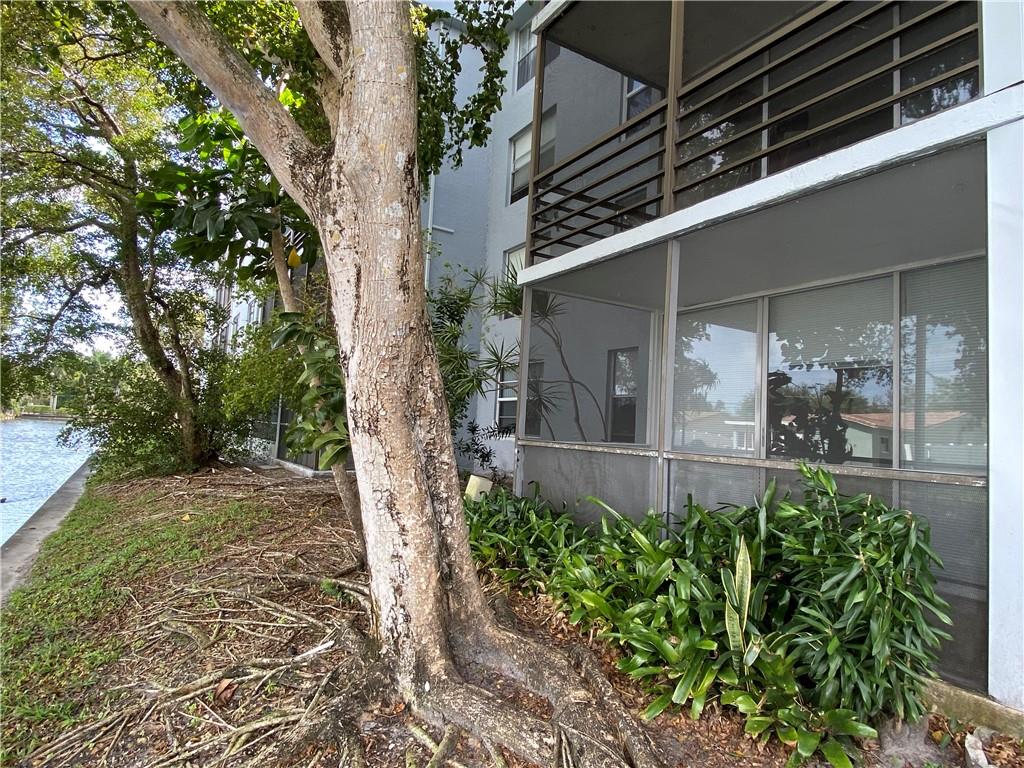 Royal Park Condonminiums - Residential