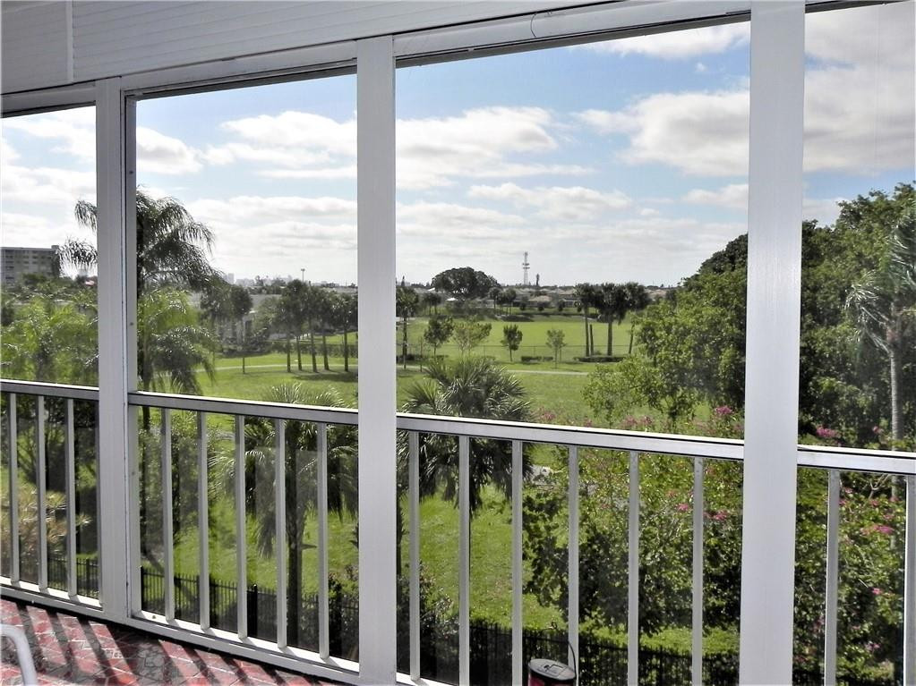 HILLCREST COUNTRY CLUB - Residential