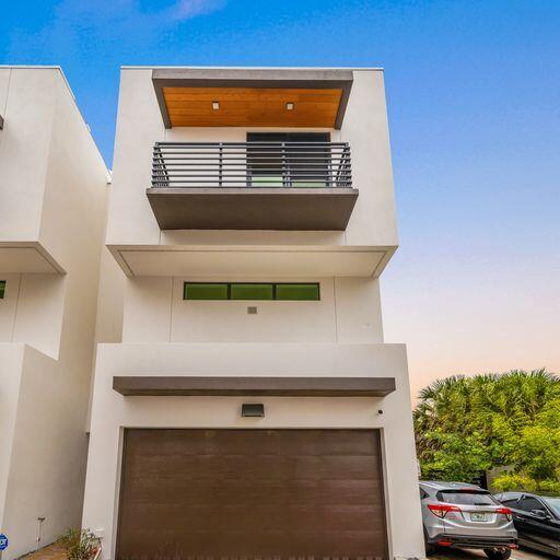 Progresso 12-8 D - Residential Lease