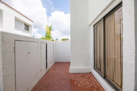 Tiny photo for 5201 NE 14th Terrace #3, Fort Lauderdale, FL 33334 (MLS # B26048763)