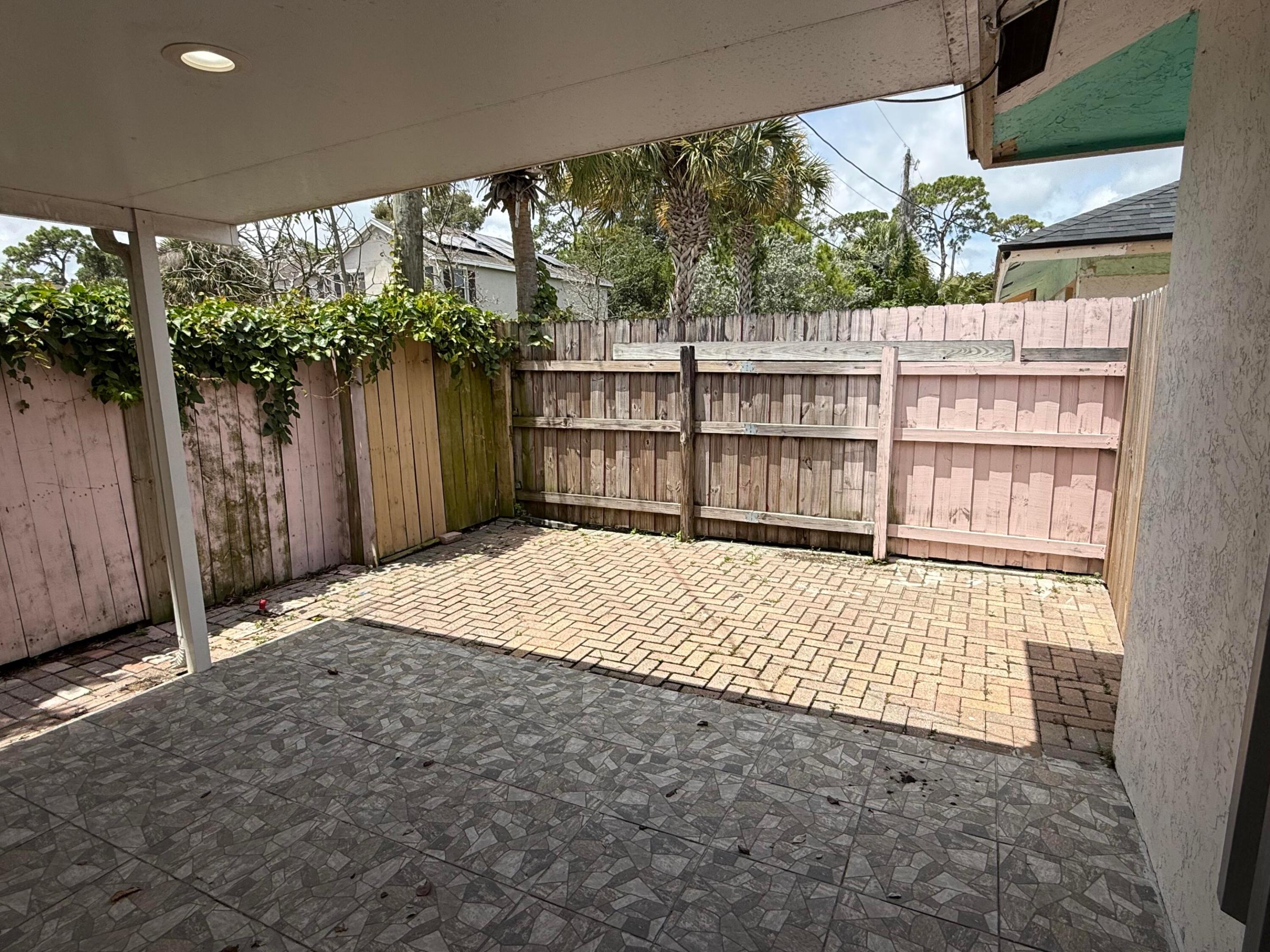 GREENWOOD - Residential Lease
