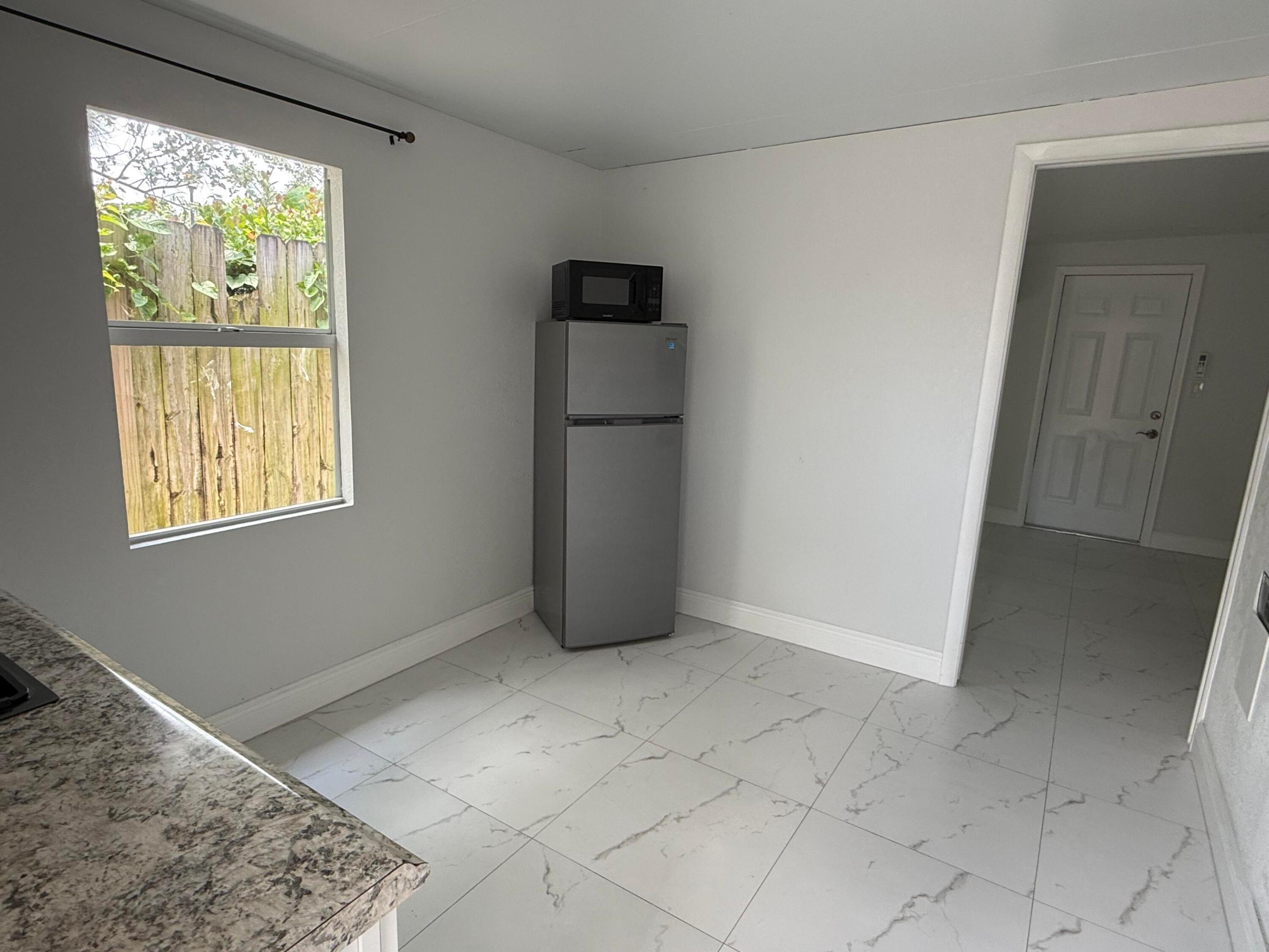 GREENWOOD - Residential Lease
