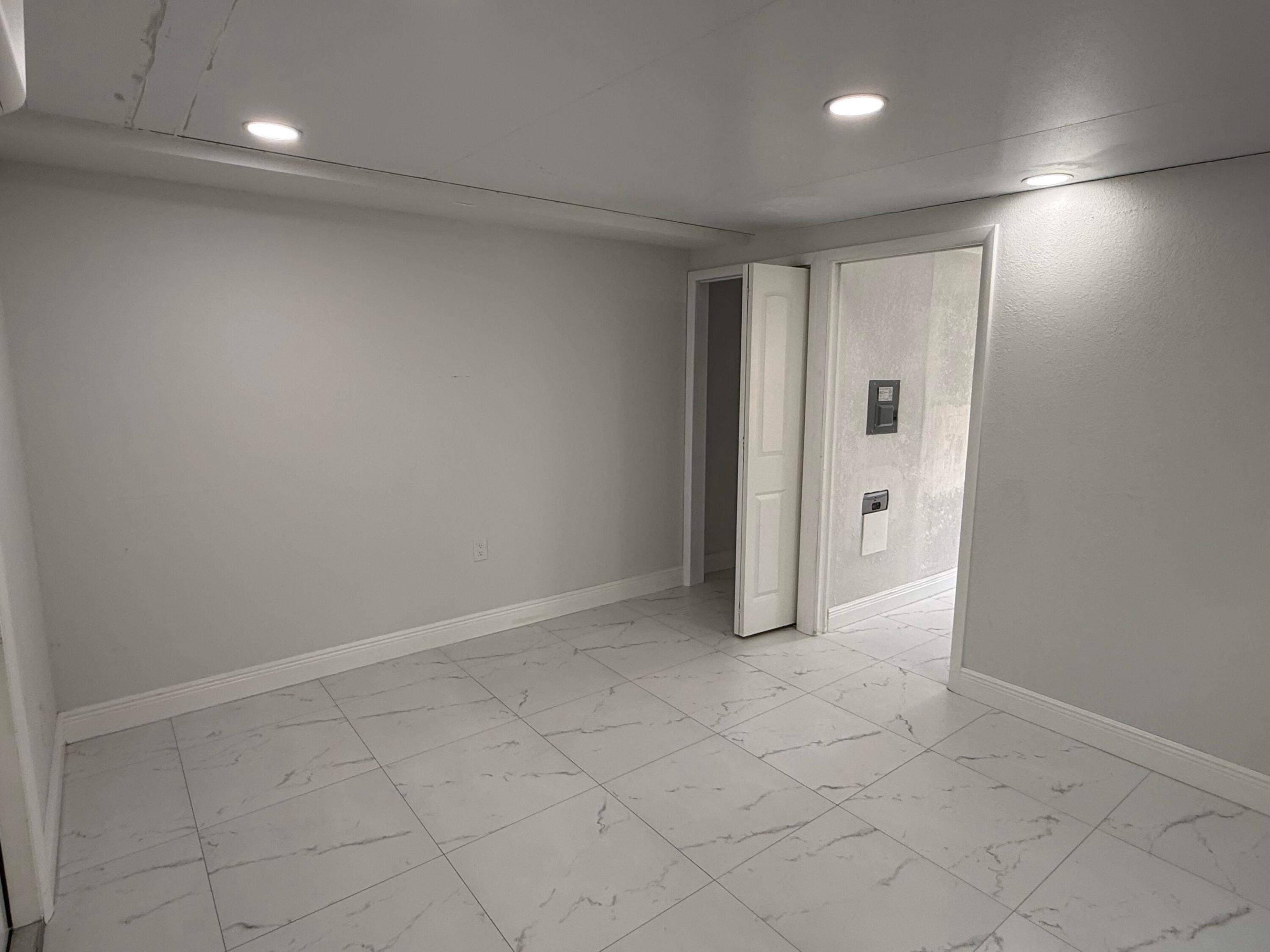 GREENWOOD - Residential Lease