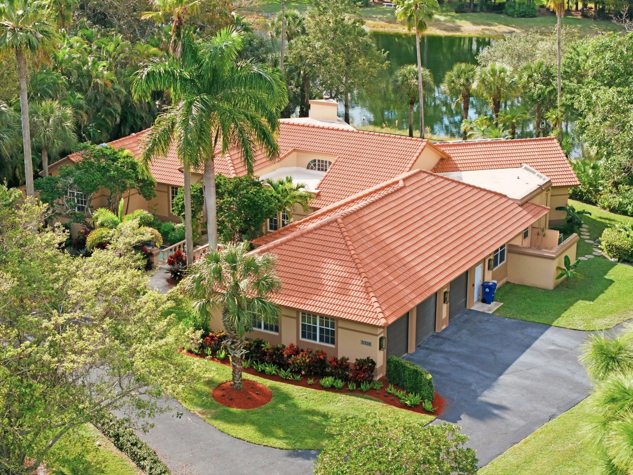 WHISPERING WOODS - Residential