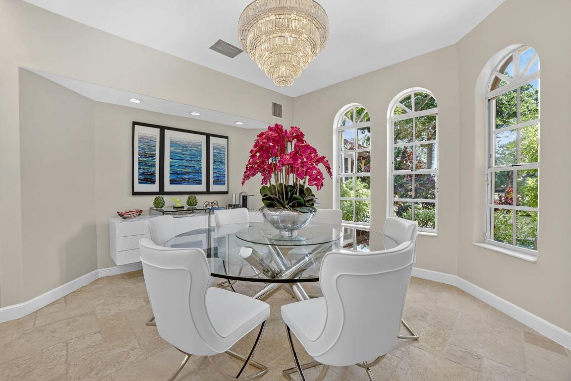 WHISPERING WOODS - Residential