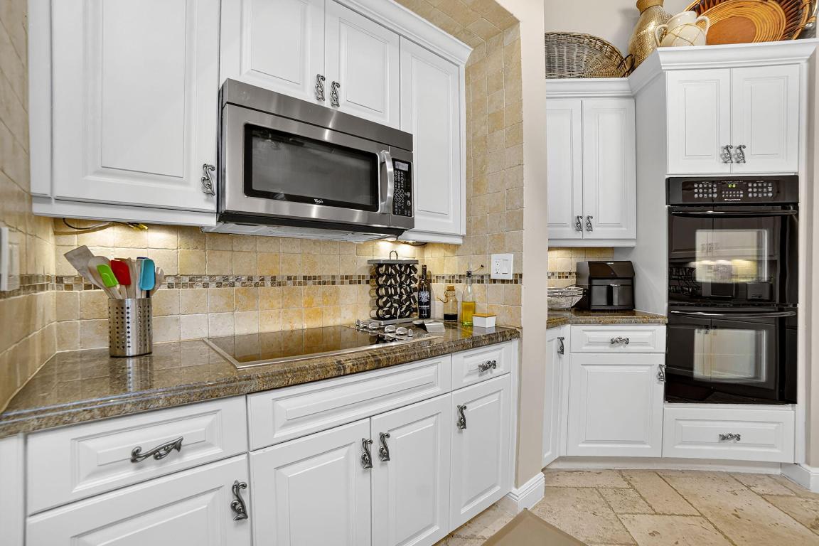 WHISPERING WOODS - Residential