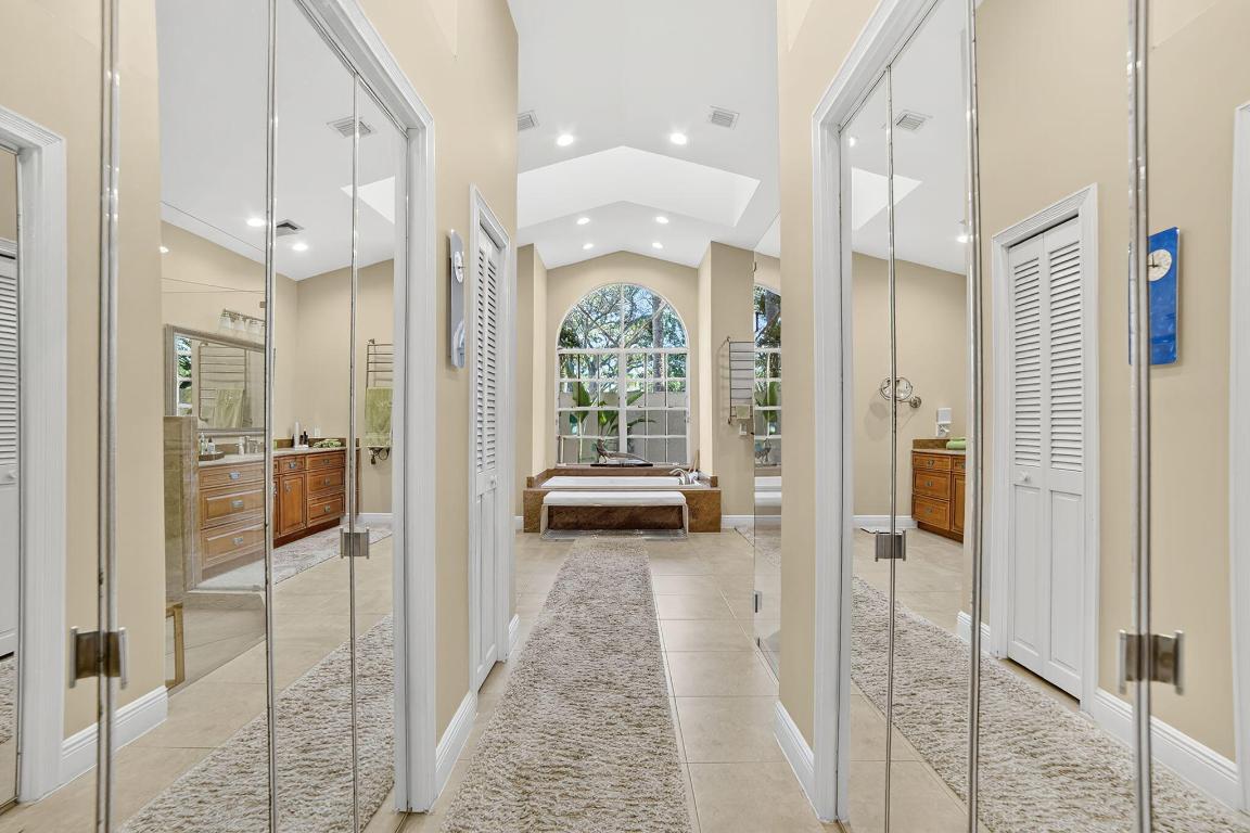 WHISPERING WOODS - Residential