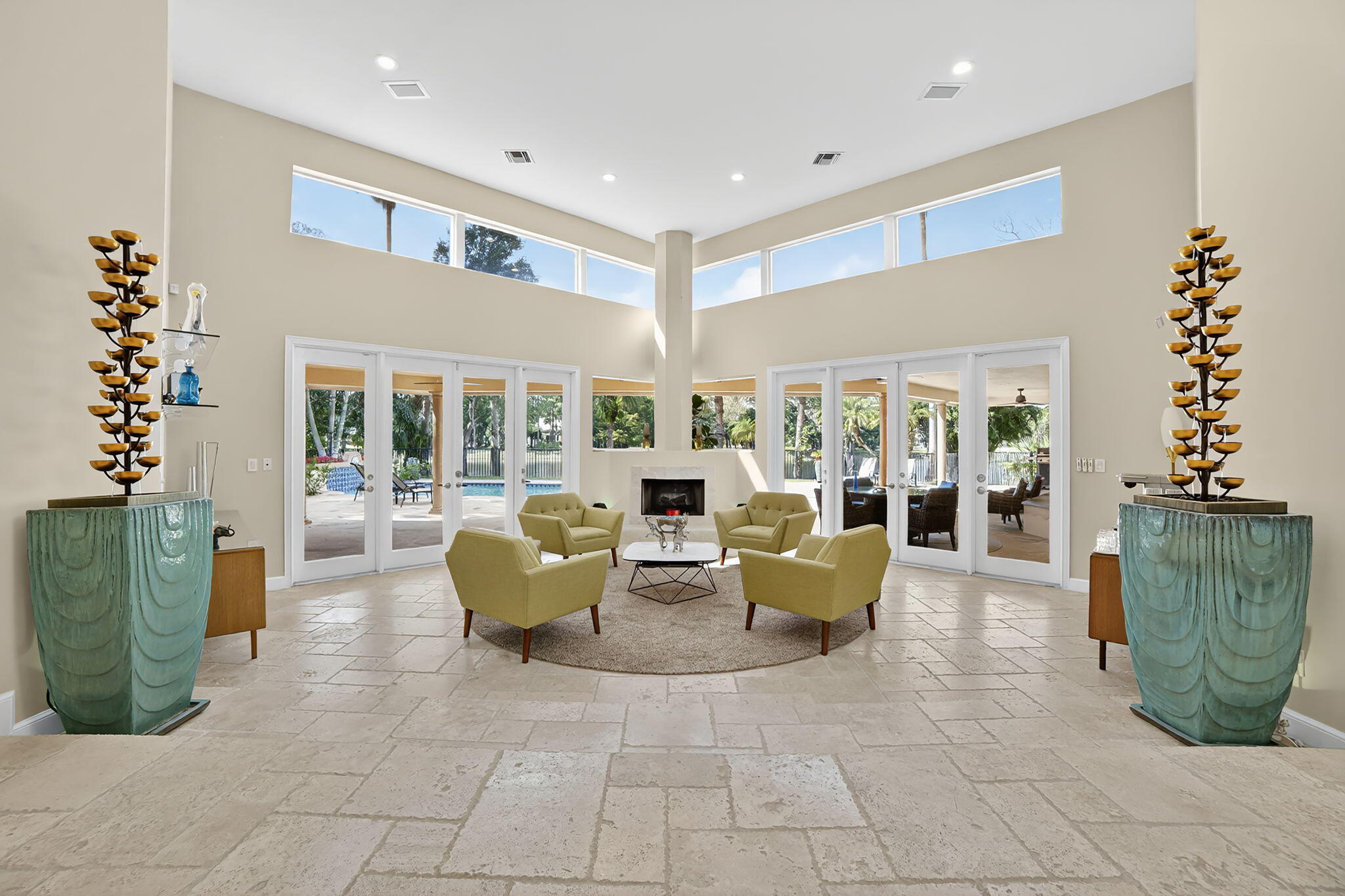 WHISPERING WOODS - Residential