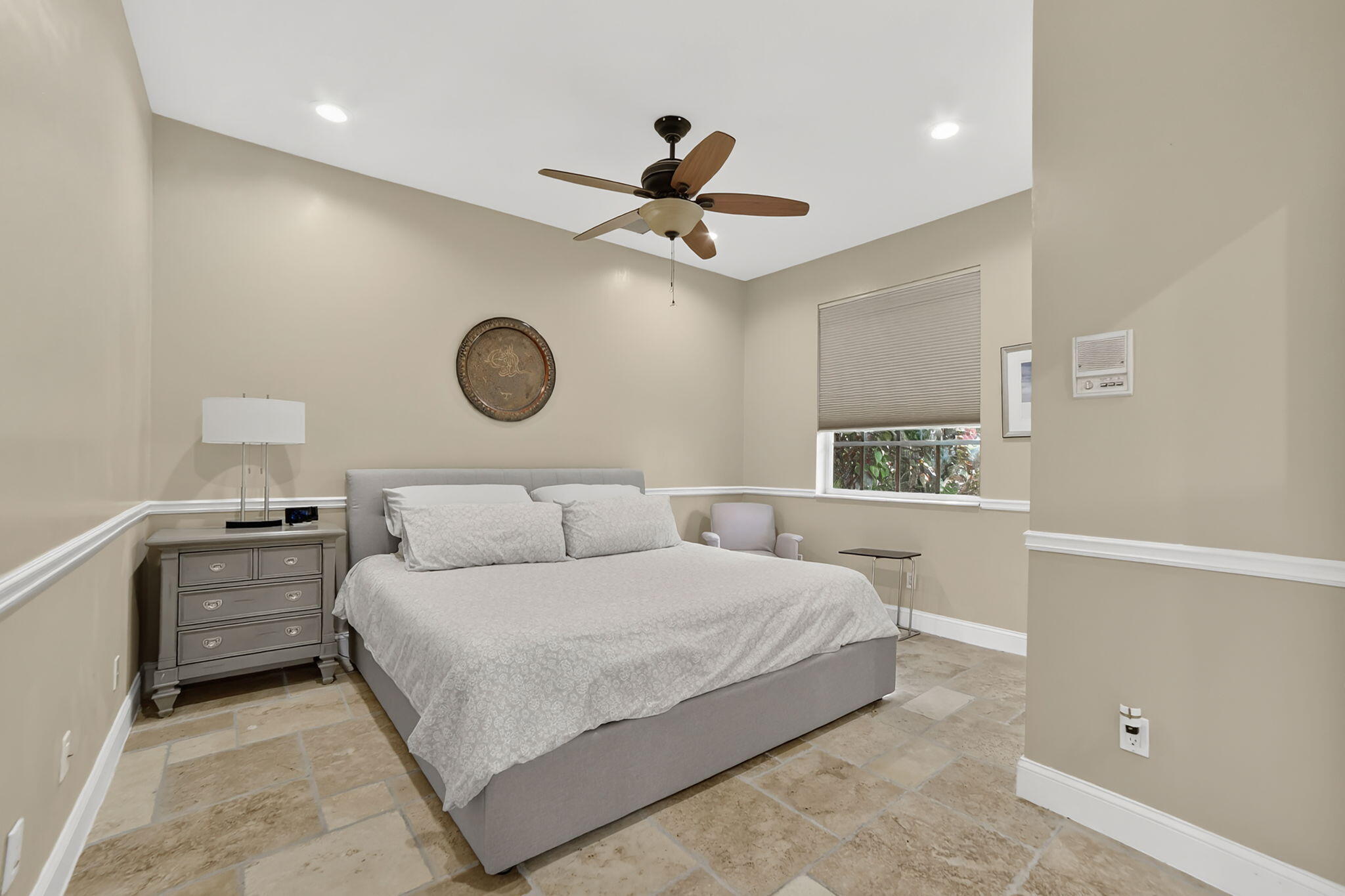 WHISPERING WOODS - Residential